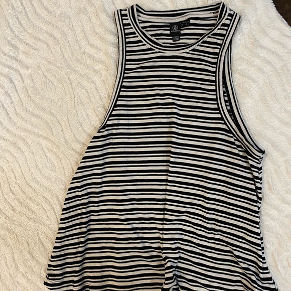 VOLCOM tank top. Size S. Black and White super soft - Picture 1 of 7